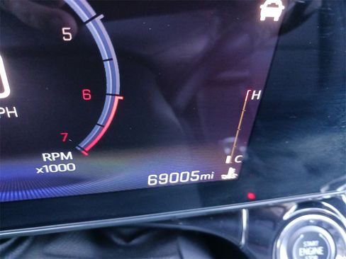 Used 2024 Chevrolet Trax RS w/ Sunroof Package image 19