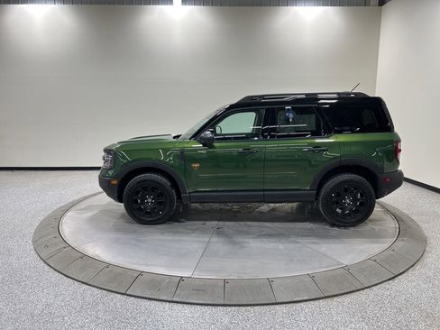 Used 2025 Ford Bronco Sport Badlands image 10