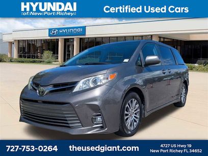 Used 2018 Toyota Sienna XLE