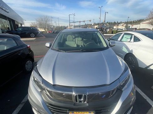Used 2021 Honda HR-V LX image 1
