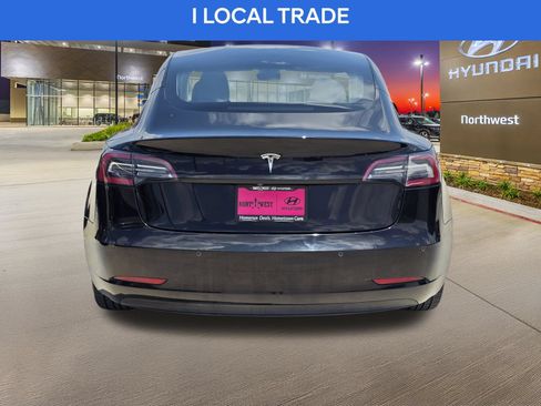 Used 2018 Tesla Model 3 Long Range RWD image 8