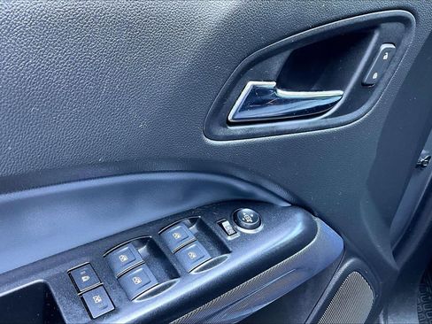 Used 2022 Chevrolet Colorado Z71 w/ Safety Package AWD/4WD image 31
