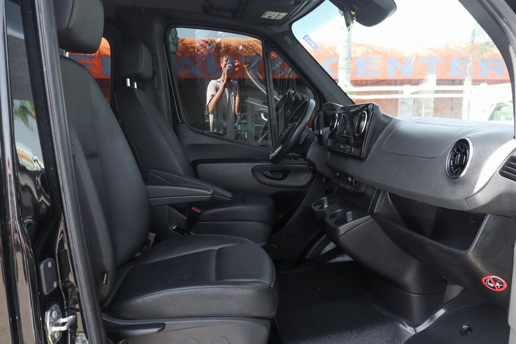 Used 2023 Mercedes-Benz Sprinter 2500 image 37