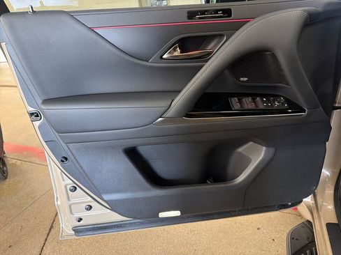 Used 2025 Lexus LX 700h Overtrail w/ Accessory Package (Z1) AWD/4WD image 13