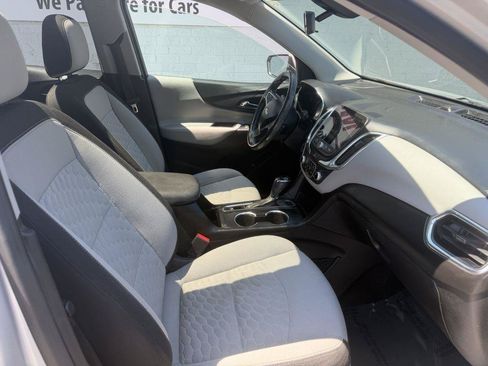 Used 2018 Chevrolet Equinox LT w/ Sun & Infotainment Package AWD/4WD image 8