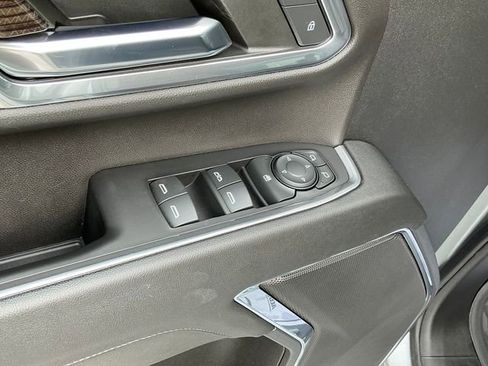 Used 2024 Chevrolet Silverado 2500 LT image 6