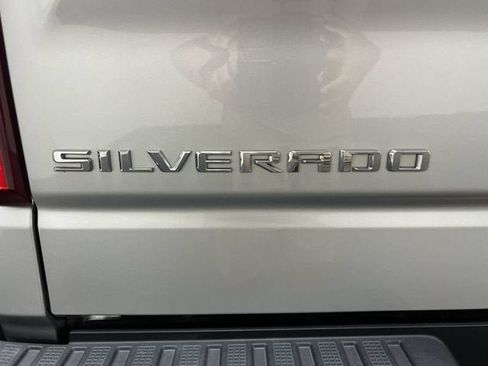 Used 2019 Chevrolet Silverado 1500 Custom Trail Boss w/ Custom Convenience Package AWD/4WD image 31