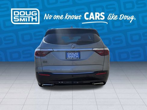 Used 2024 Buick Enclave Premium image 4