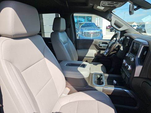 Used 2020 GMC Sierra 1500 SLT w/ SLT Premium Package AWD/4WD image 38
