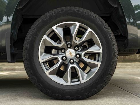 Used 2025 Chevrolet Silverado 1500 LT AWD/4WD image 15