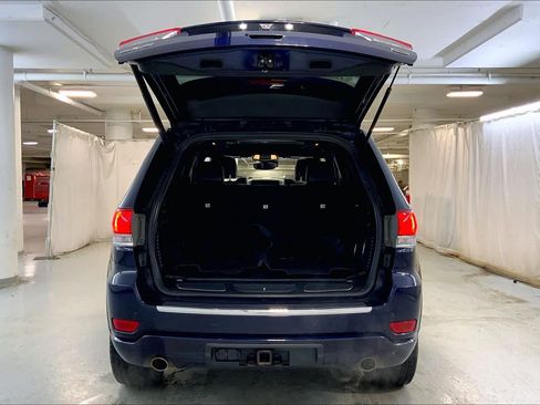 Used 2018 Jeep Grand Cherokee Overland AWD/4WD image 33