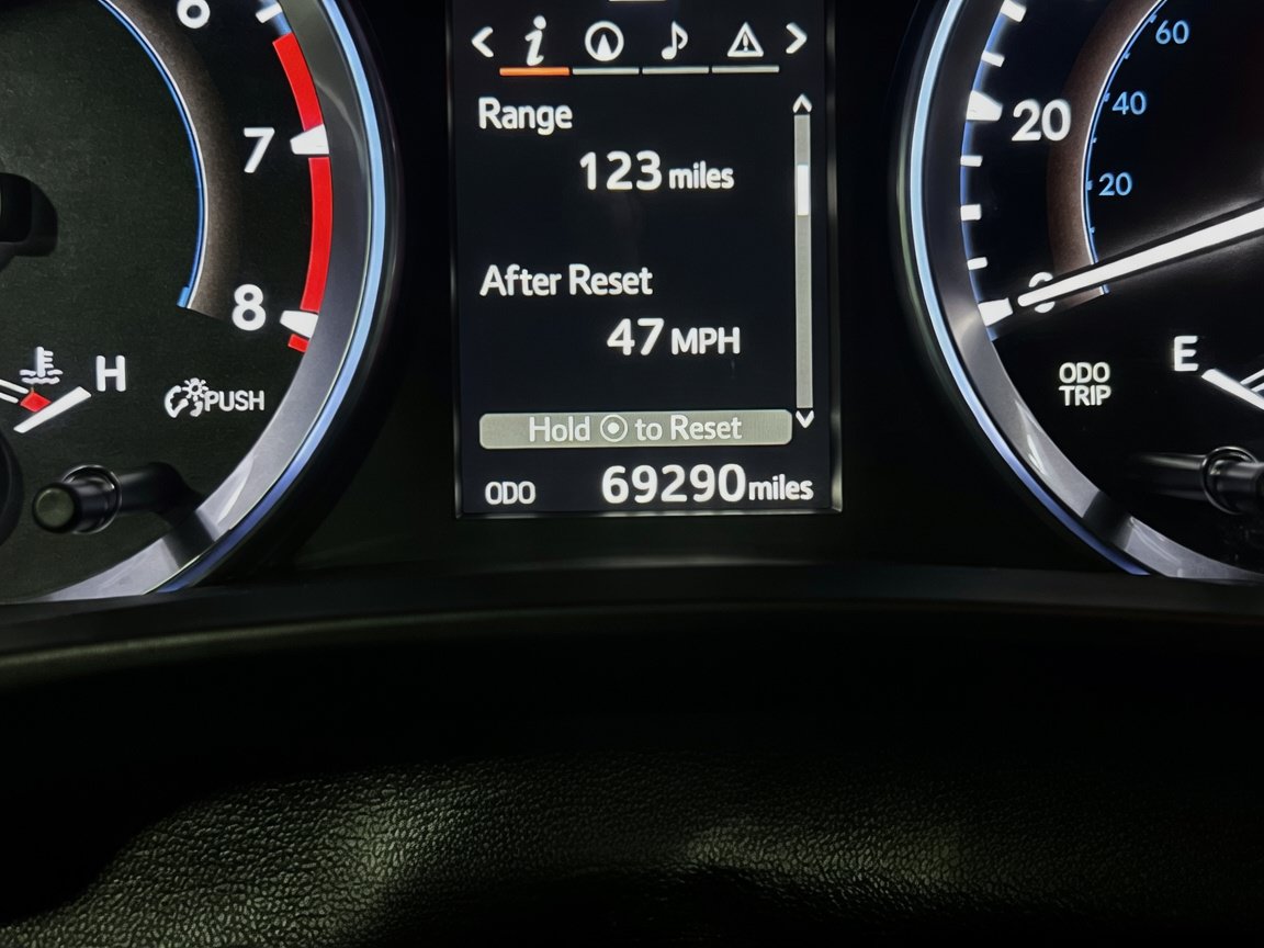 Used 2016 Toyota Highlander Limited AWD/4WD image 8