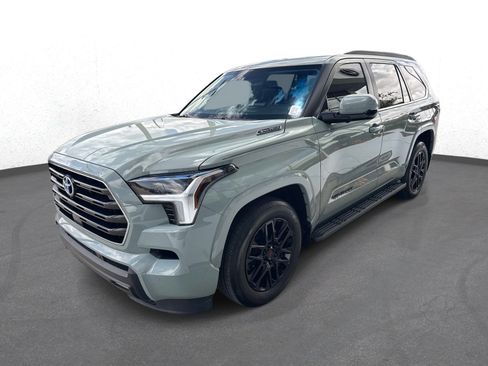 Used 2024 Toyota Sequoia SR5 w/ SR5 Premium Package AWD/4WD image 7
