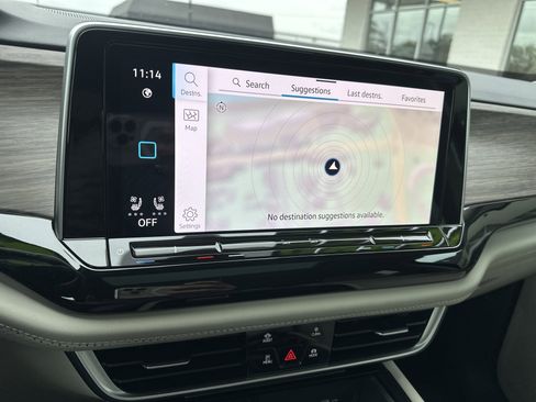 Used 2024 Volkswagen Atlas SEL image 17