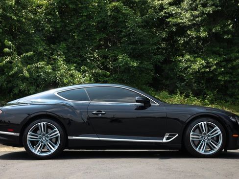 Used 2024 Bentley Continental GT image 35