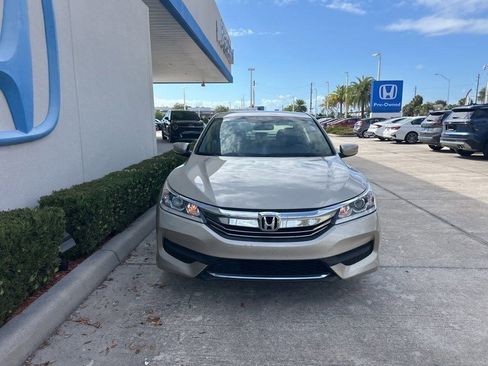 Used 2017 Honda Accord LX image 2