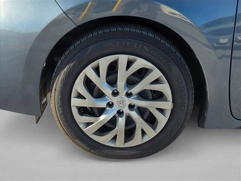 Used 2017 Toyota Corolla L image 7
