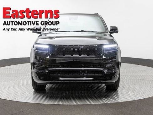 Used 2024 Jeep Grand Wagoneer Series II w/ Quick Order Packagew 28T AWD/4WD image 2