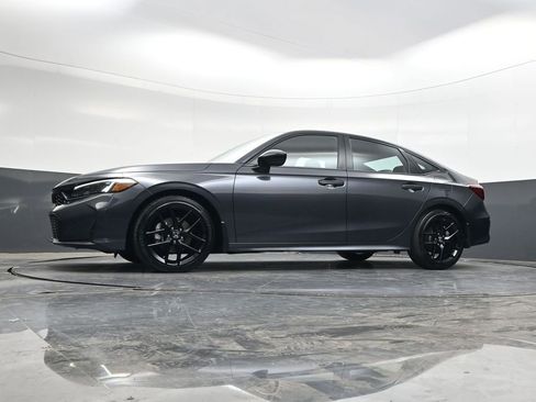 Used 2025 Honda Civic Sport image 29