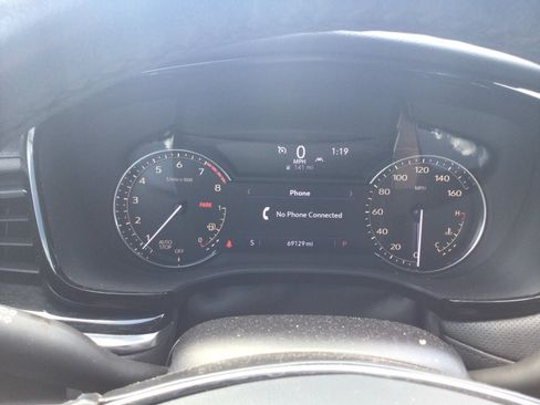 Used 2021 Cadillac XT5 Premium Luxury FWD image 10