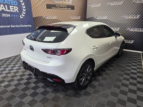 Used 2020 MAZDA MAZDA3 Hatchback FWD image 15