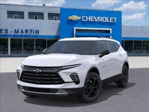 New 2026 Chevrolet Blazer LT w/ Convenience Package FWD image 6