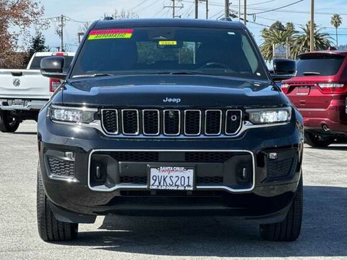 Used 2022 Jeep Grand Cherokee Overland w/ Advanced Protech Group III image 9