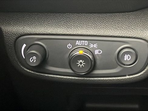 Used 2023 Chevrolet TrailBlazer LT AWD/4WD image 31