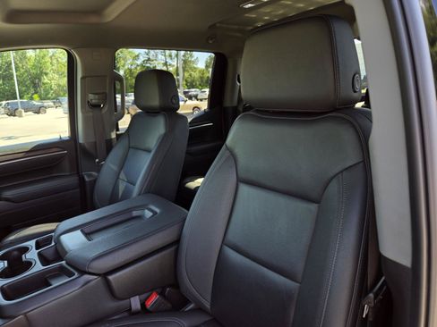 Used 2025 GMC Sierra 1500 SLT AWD/4WD image 12