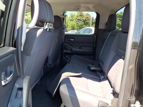 Certified 2023 Nissan Frontier SV w/ Tow Package AWD/4WD image 13