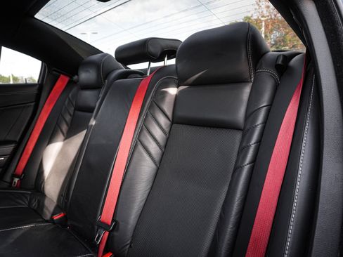 Used 2019 Dodge Charger SRT Hellcat w/ Harman/Kardon Audio Group image 29