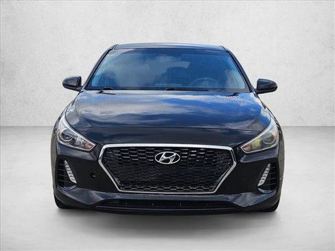 Used 2018 Hyundai Elantra GT image 2