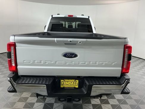 Used 2025 Ford F350 Lariat w/ Lariat Ultimate Package AWD/4WD image 5