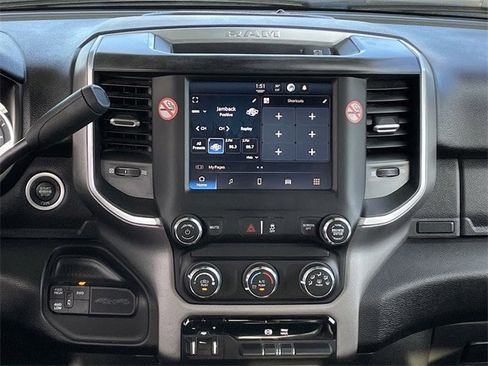 Used 2024 RAM 2500 Big Horn image 17