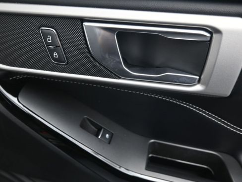 Used 2022 Ford Explorer ST image 15