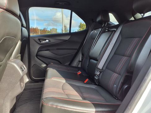 Used 2022 Chevrolet Equinox RS w/ LPO, Floor Liner Package image 8