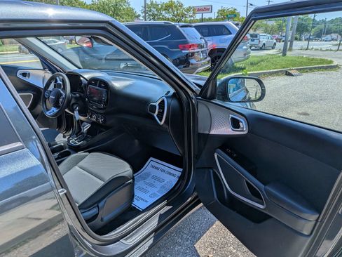 Used 2024 Kia Soul LX w/ Option Group 015 FWD image 29