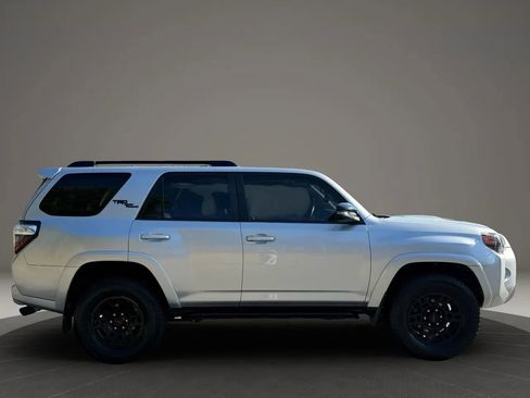 Used 2019 Toyota 4Runner TRD Off-Road Premium image 9