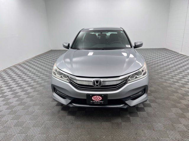 Used 2017 Honda Accord Sport Special Edition image 2