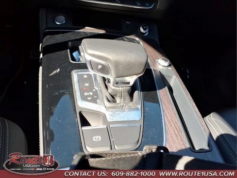 Used 2021 Audi Q5 e Premium Plus w/ Premium Plus Package AWD/4WD image 36