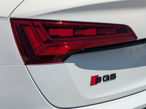 Used 2023 Audi SQ5 Prestige w/ Prestige Package AWD/4WD image 18