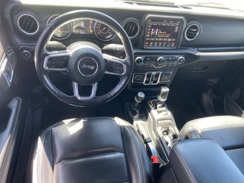 Used 2020 Jeep Wrangler Unlimited Sahara AWD/4WD image 13