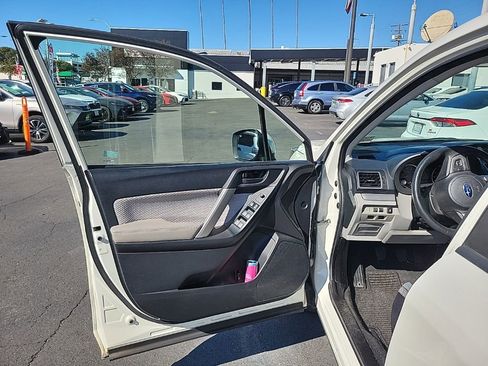 Used 2018 Subaru Forester 2.5i Premium image 12