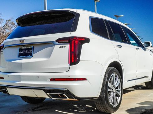 Used 2020 Cadillac XT6 Premium Luxury image 7