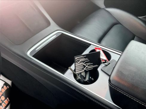 Used 2023 Tesla Model Y Long Range image 20