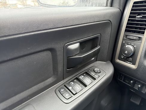 Used 2012 RAM 1500 Express image 20