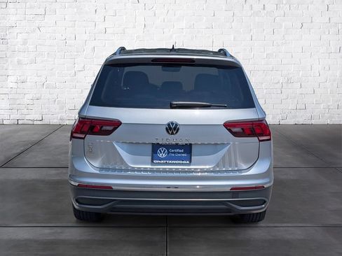Certified 2023 Volkswagen Tiguan SE FWD image 6