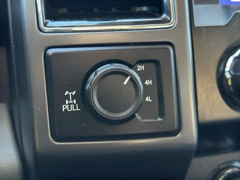 Used 2020 Ford F150 XLT image 12