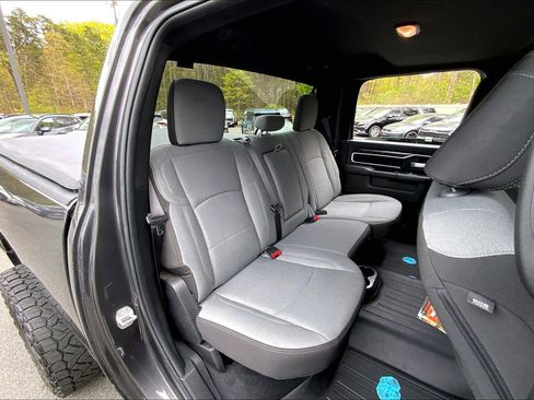 Used 2024 RAM 2500 Big Horn AWD/4WD image 29