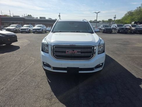 Used 2019 GMC Yukon SLE w/ Convenience Package AWD/4WD image 2